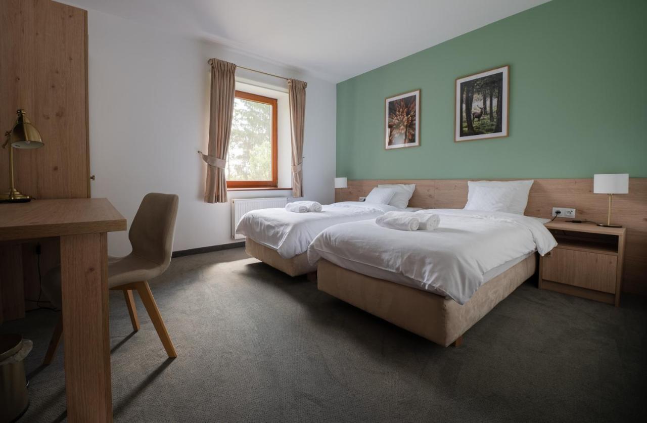 Szumi Las Events & Apartments Regimin Exteriér fotografie